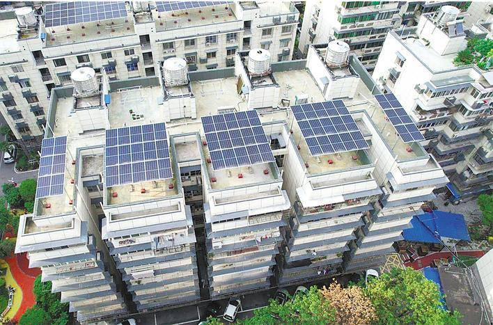 健身器材邊鍛煉邊充電 屋頂光伏既發電又遮陽:健身器材
